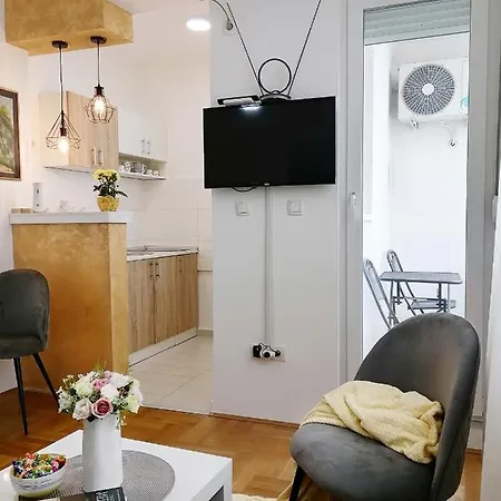 Mia * Sremska Mitrovica