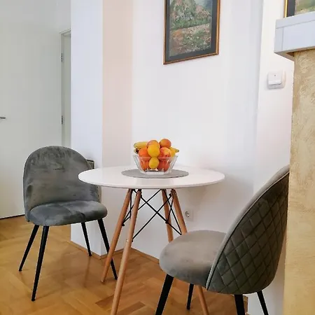 Mia Apartment *