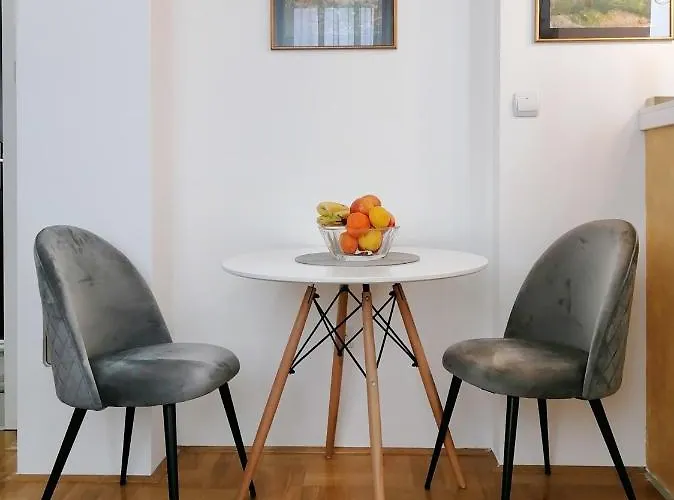 Mia Σρέμσκα Μιτρόβιτσα