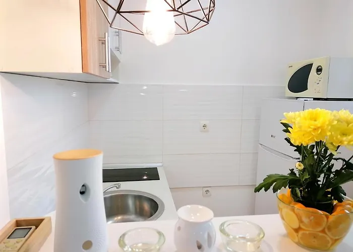 Mia * Σρέμσκα Μιτρόβιτσα